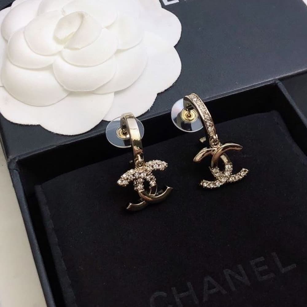 Boucles d'oreilles Chanel en diamants