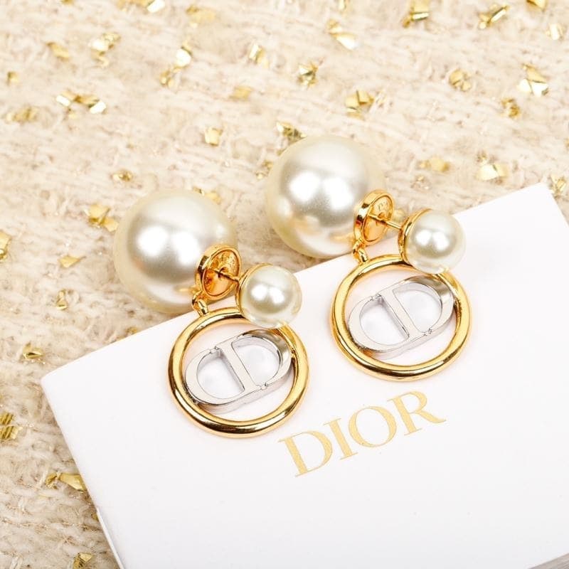 Boucles d'oreilles en perles Christian Dior