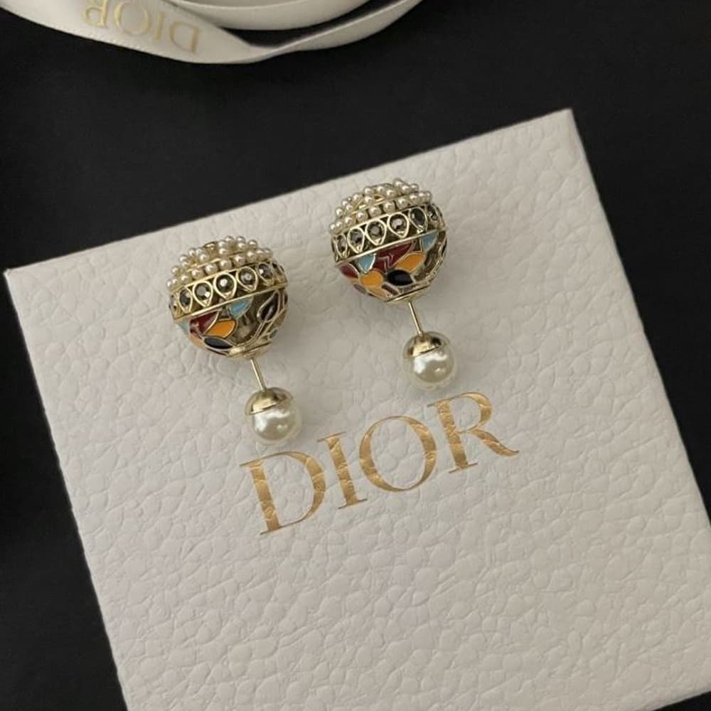 Boucles d'oreilles Christian Dior en perles rondes