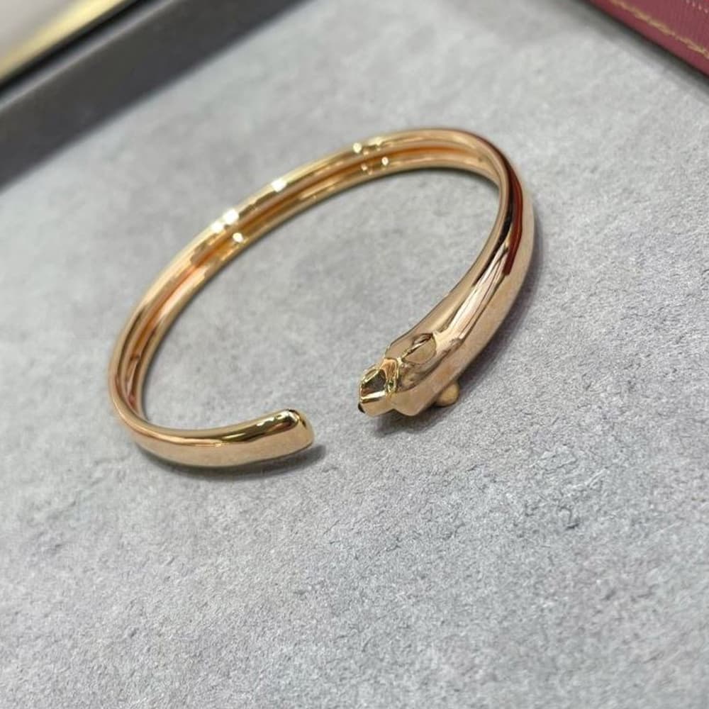 Bracelet Cartier demi-ouvert
