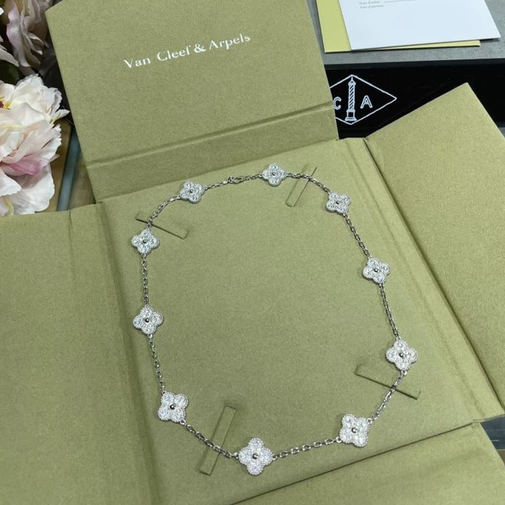 Collier Trèfle à quatre feuilles en diamants Van Cleef & Arpels VCA