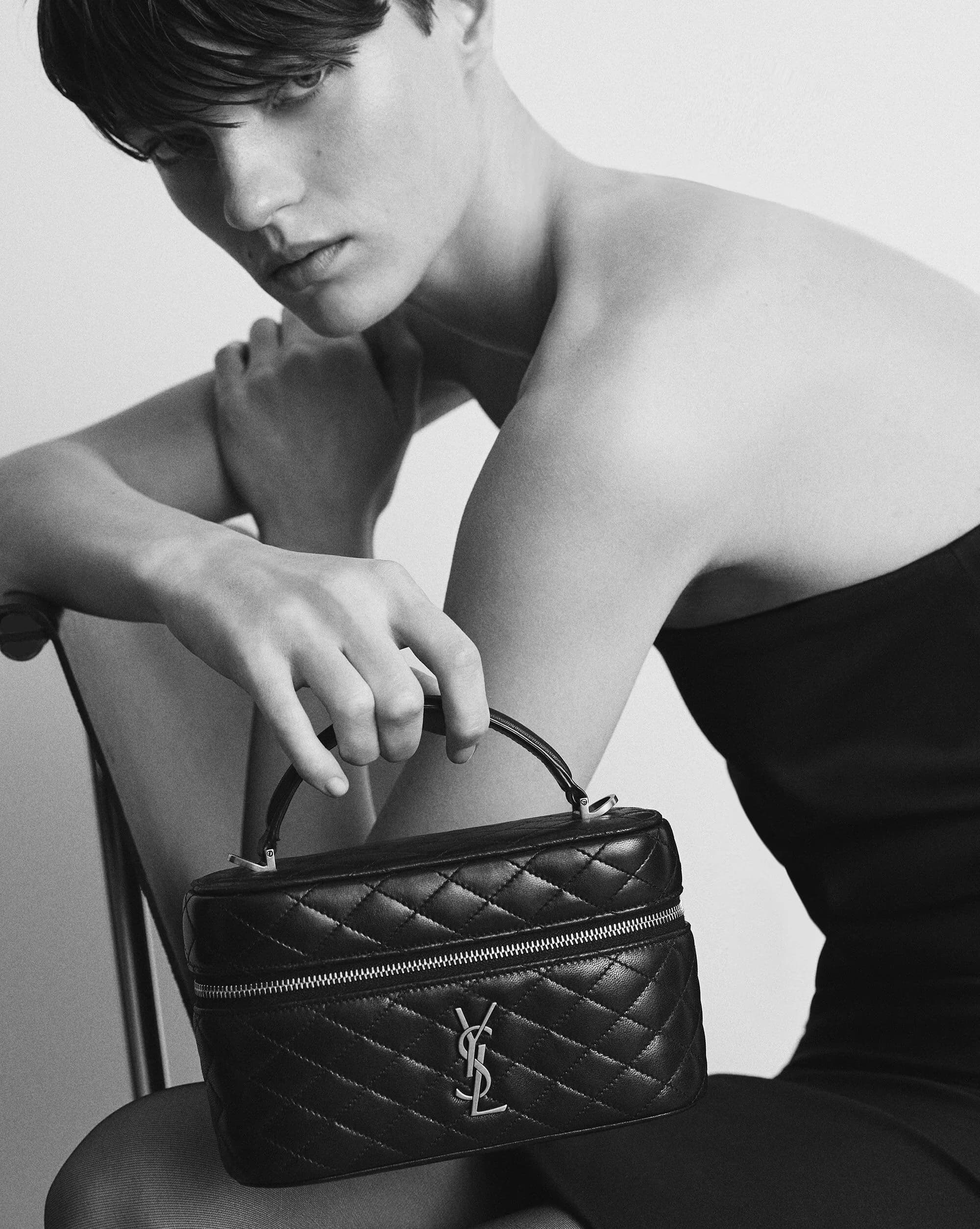 GABY VANITY EN CUIR D’AGNEAU — vue 1