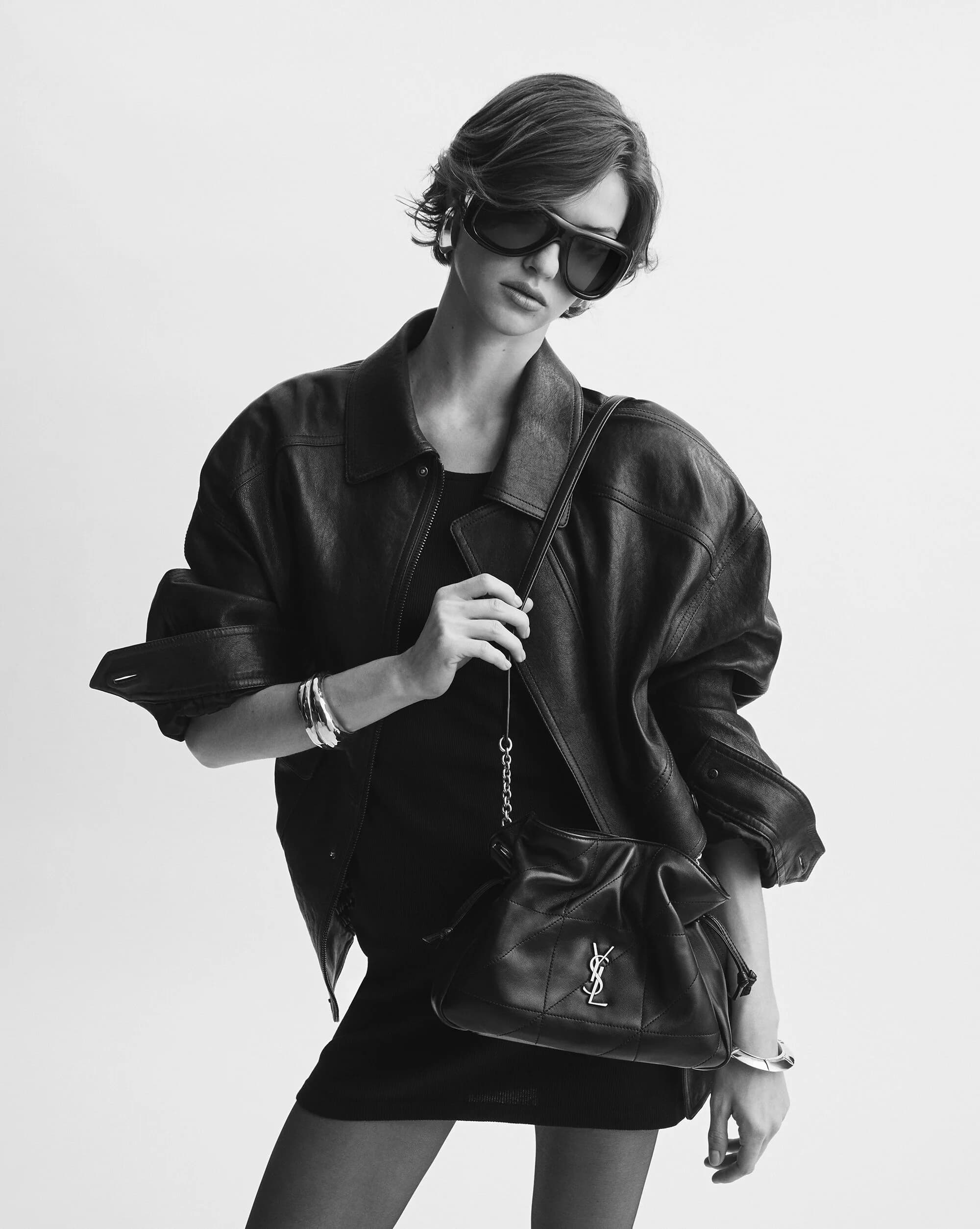 JAMIE SHOULDER POUCH EN CUIR D'AGNEAU