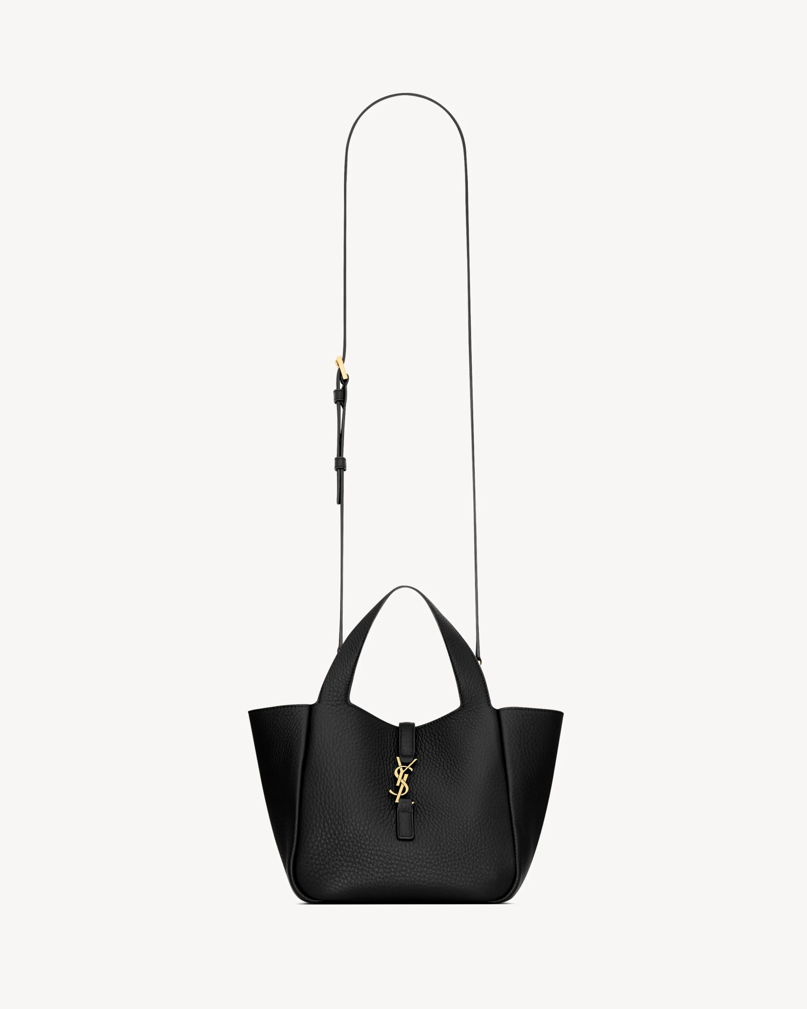 LE 5 À 7 BABY BEA EN CUIR GRAINÉ