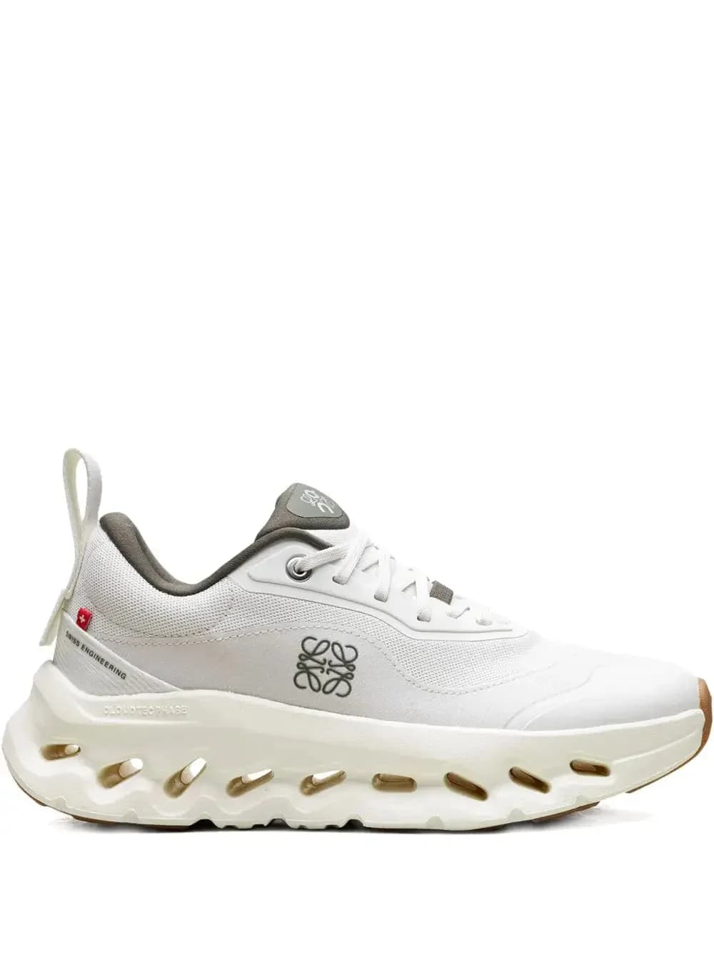 On Cloud × Loewe — Cloudtilt White Kaki — vue 1